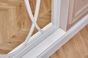 Как выбрать плинтуса: советы для создания завершенного интерьера