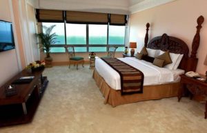 Отель Ramada By Wyndham Beach Hotel Ajman 4: идеальное место для отдыха у моря